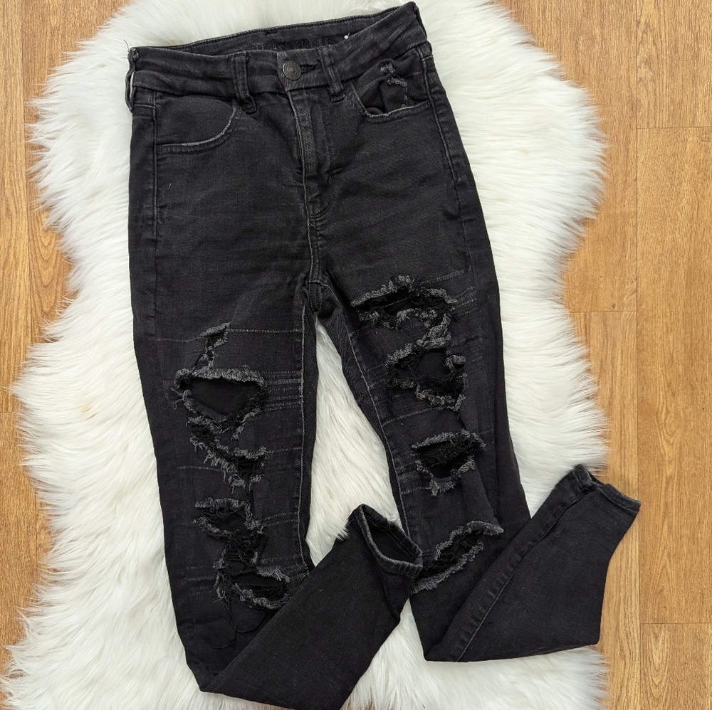 American Eagle Distressed Curvy Hi Rise Jegging Black Wash